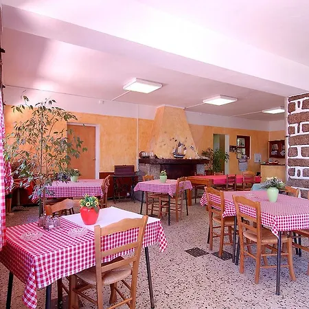 I Delfini 3* تويسيا