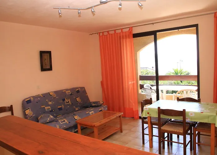 I Delfini Aparthotel Tiuccia